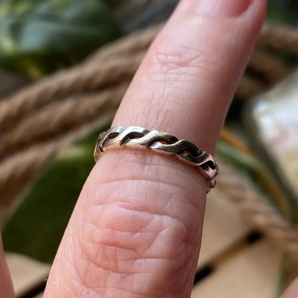 Sterling Silver Interwoven Toe Ring